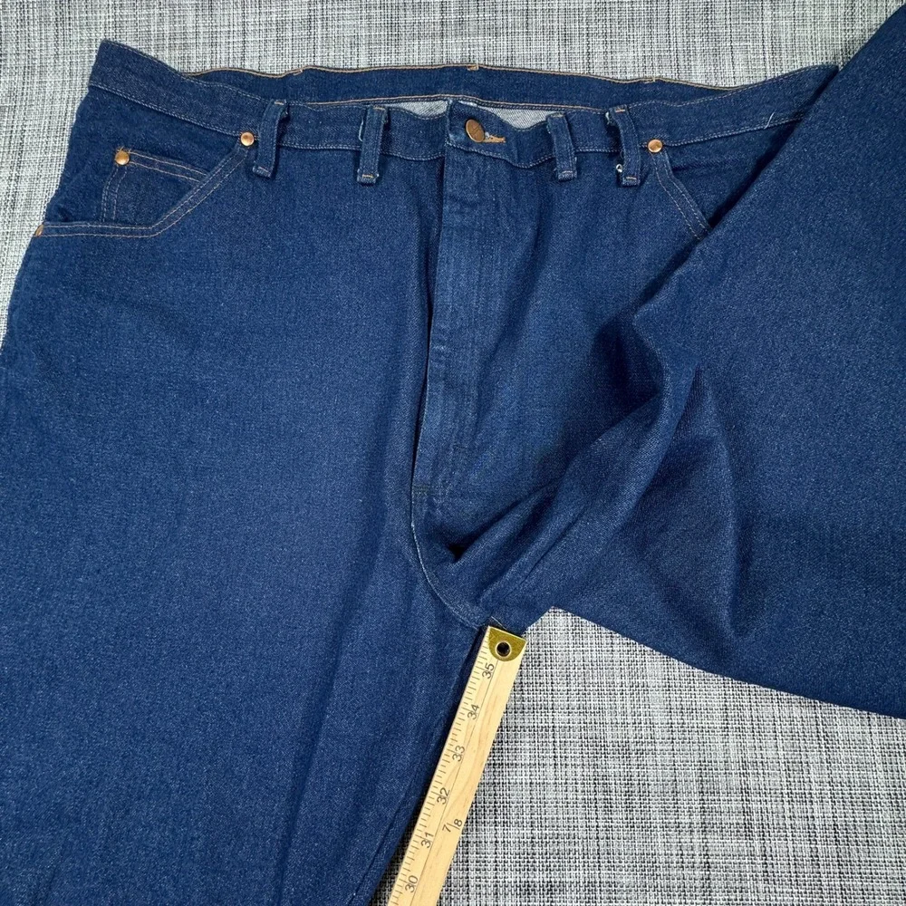 Wrangler Men's 44x36 31MWZPW Cowboy Cut Relaxed Fit Jeans Prewashed Indigo